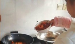 牛蛙厨师爆料怎么做视频,制作正宗牛蛙美食的秘诀大公开！